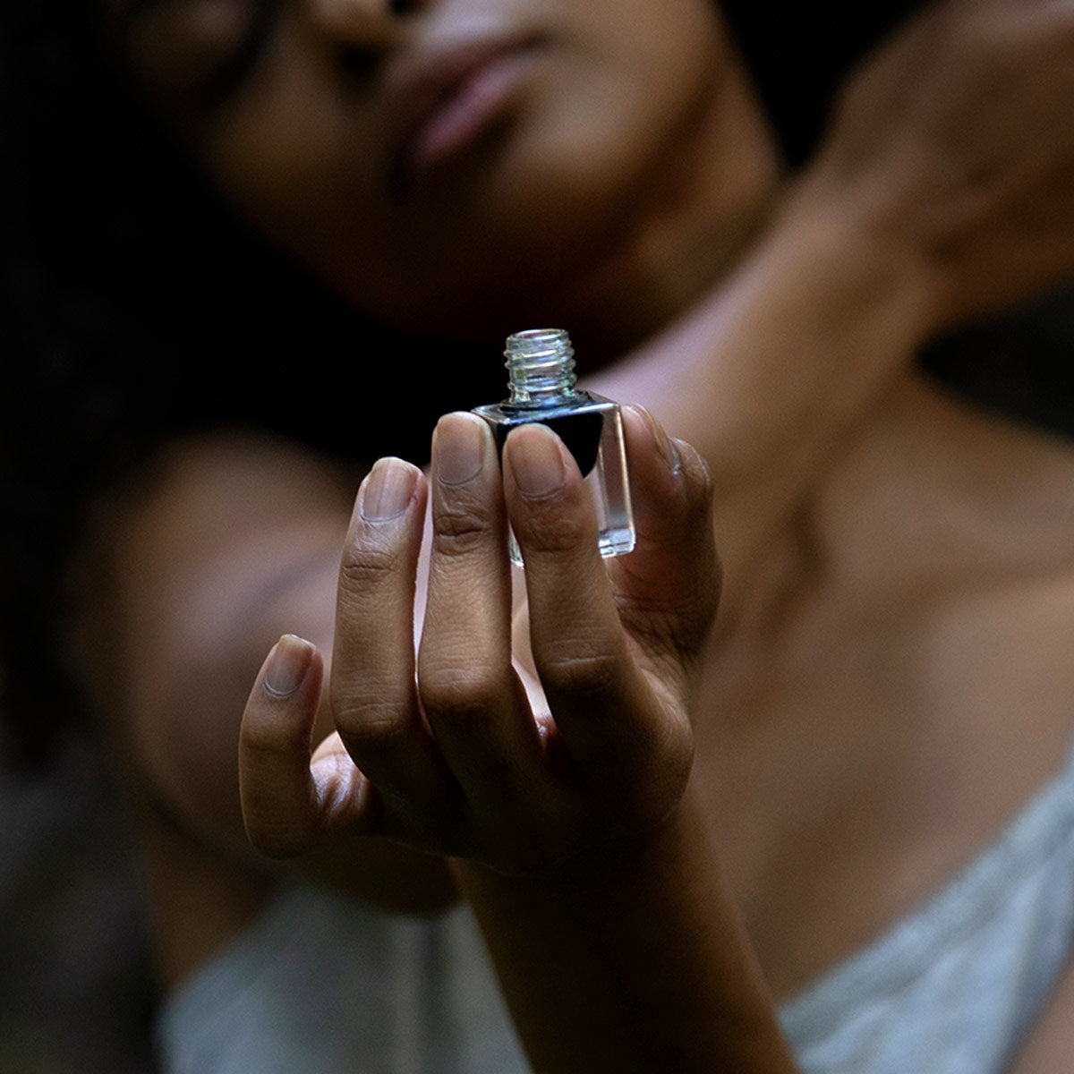 blue tansy essential oil perfume neck and wrist application